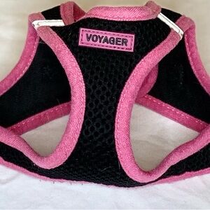 Voyager black and pink dog harness size Small